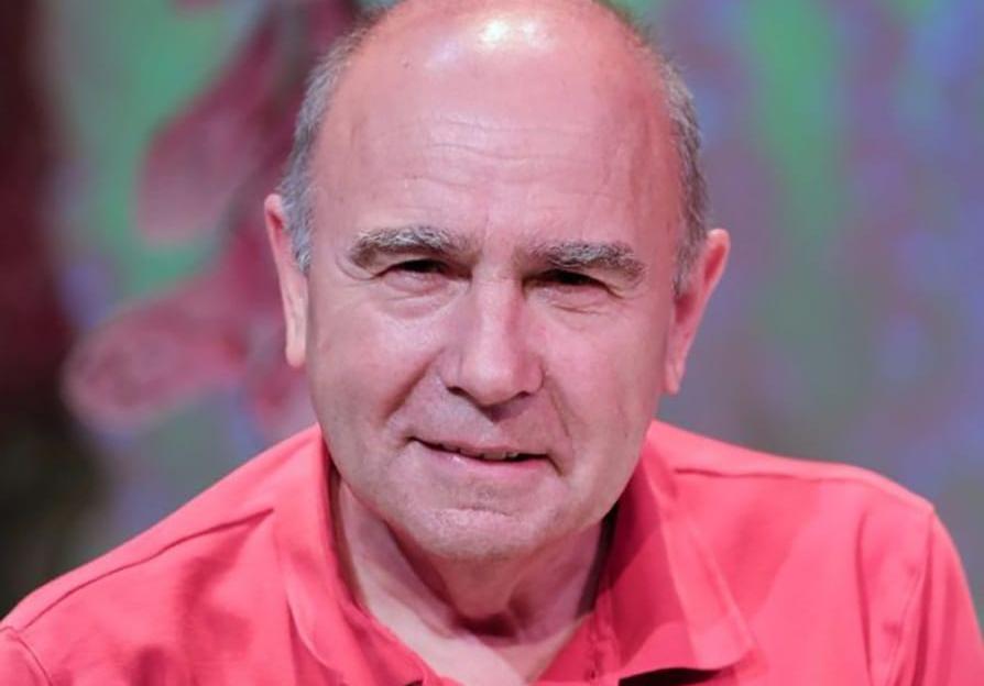 Roger Glossop awarded an MBE for Services to Theatre